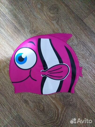 Шапочка для бассейна, практически новая