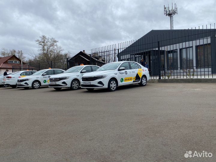 Водитель Яндекс Такси