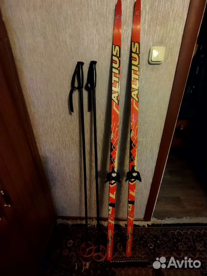 Беговые лыжи