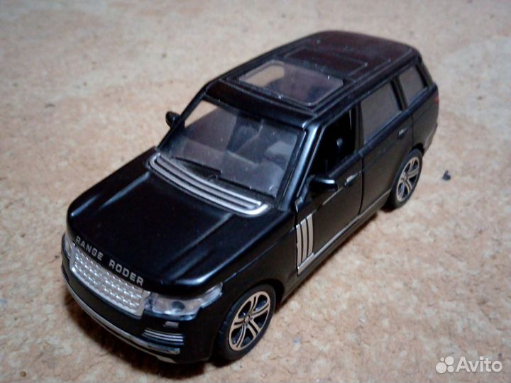 Машинка со звуковыми эффектами