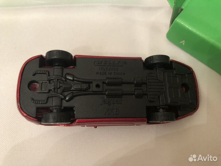 Коллекционная модель Jaguar 1:60