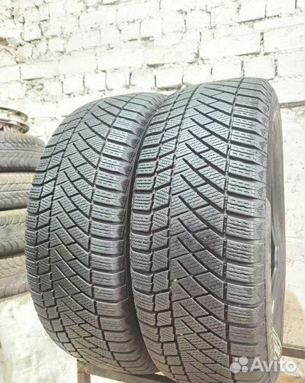 Continental ContiVikingContact 6 215/60 R17 99V