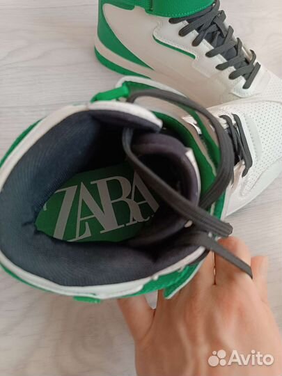 Zara кроссовки новые 39