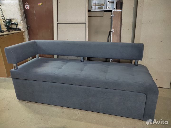 Кухонный диван со спальным местом