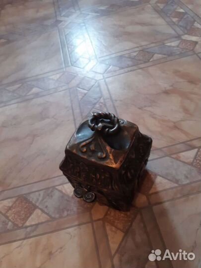 Сундук шкатулка