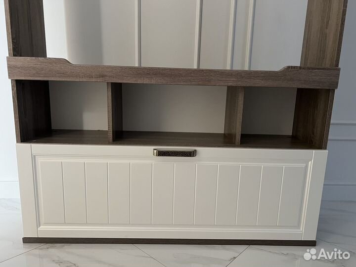 Полка настенная навесная на рабочий стол