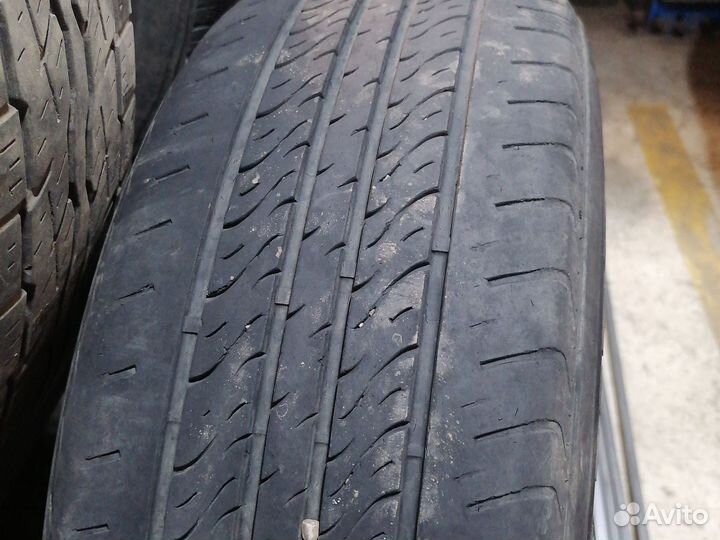 DoubleStar Maximum DH02 215/60 R16 95H