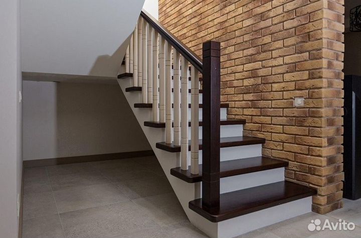 Лестница на металлокаркасе