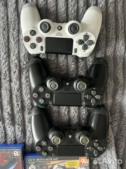 Sony playstation 4 slim 3 геймпада + куча игр