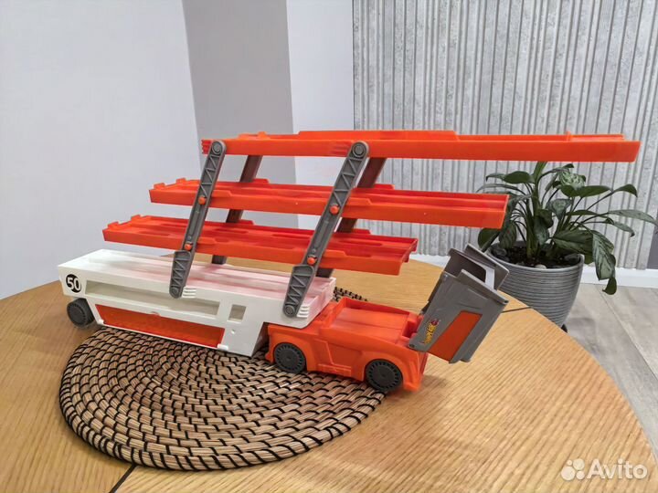 Hot wheels автовоз