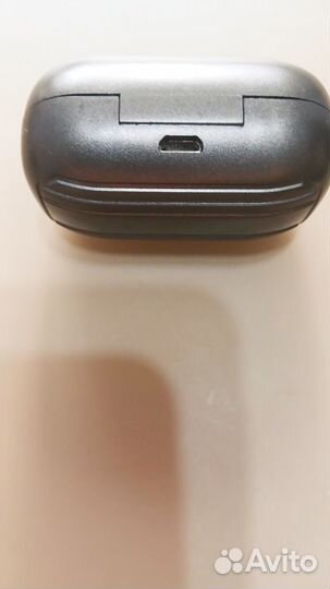 Беспроводные наушники jbl