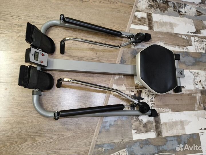 Гребной тренажер DFC R403B3