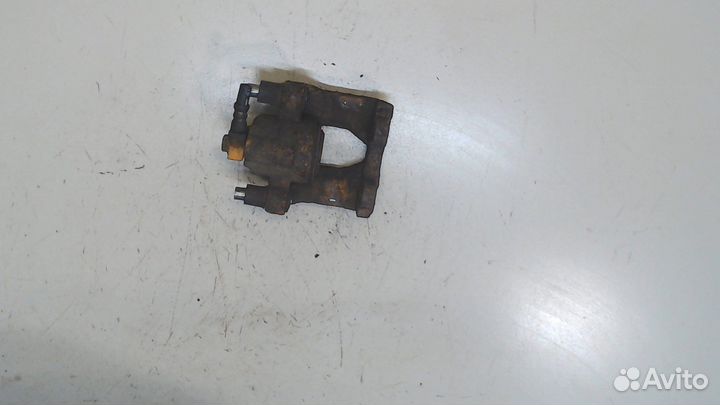 Суппорт Chrysler Voyager, 2001