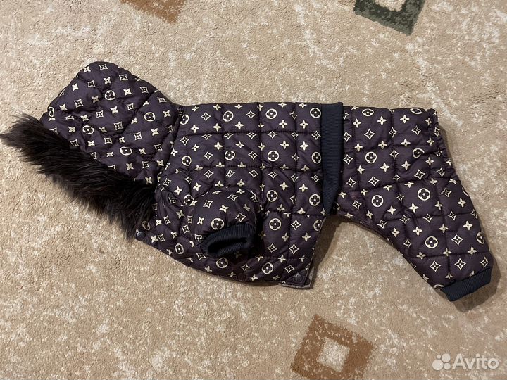 Зимний комбинезон для собак фирмы 