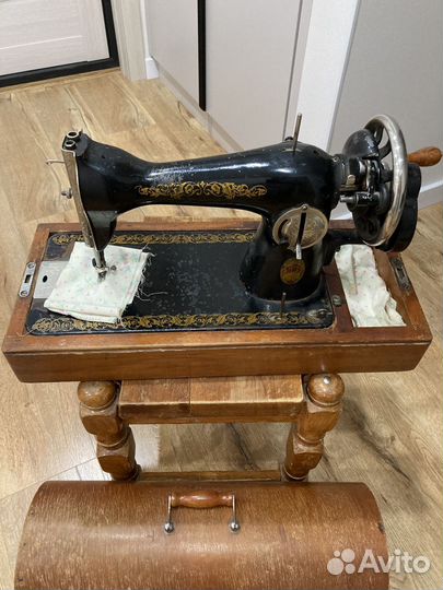 Швейная машина подольск ручная