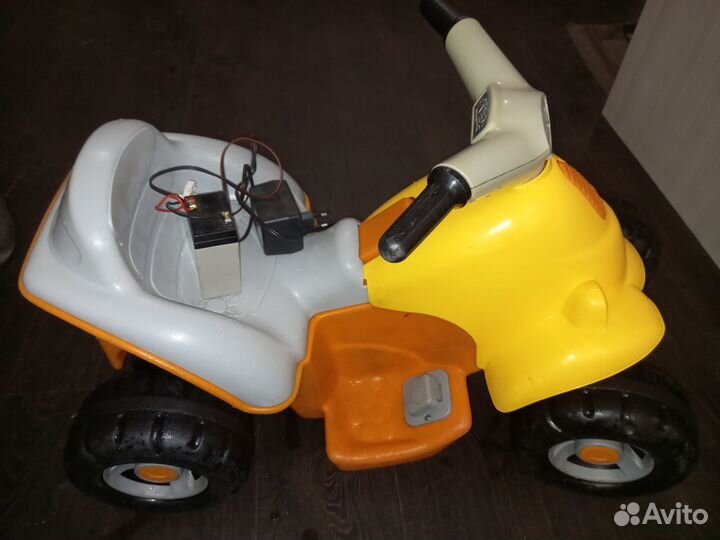 Финский детский квадроцикл на аккумуляторе