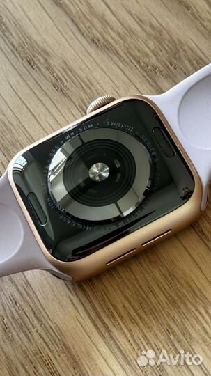 Apple watch series 5 40mm rose