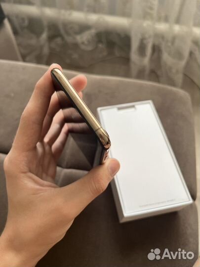 Телефон iPhone Xs max 64 gb