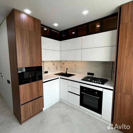 Кухонный гарнитур в стиле минимализм