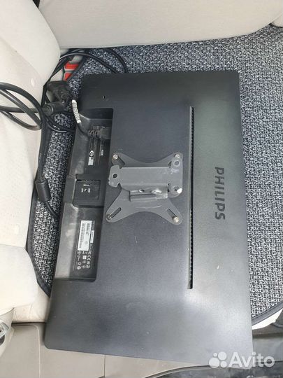 Philips 200v4l монитор