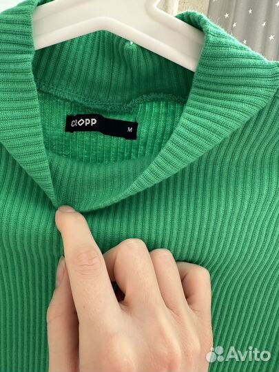 Платье трикотажное новое M