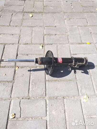 Стойка переднего правого аммортизатора