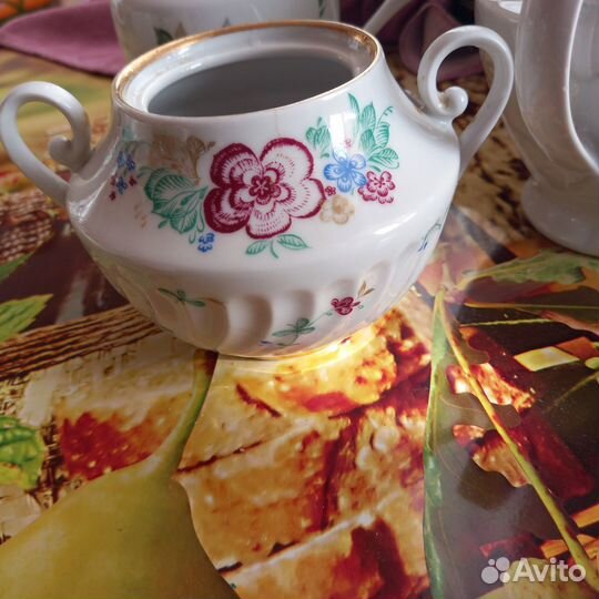 Чайник заварочный новый. фарфор