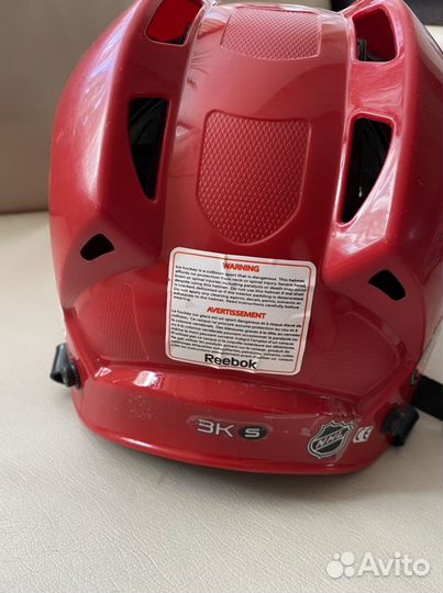 Хоккейный шлем