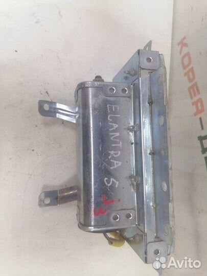 Подушки безопасности в торпедо Hyundai Elantra J3