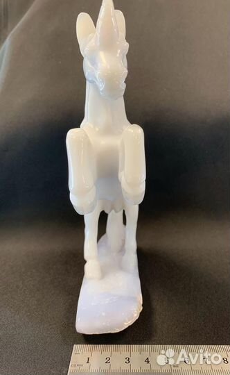 Статуэтка единорог