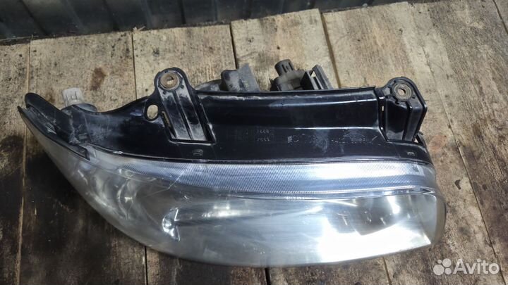 Фара правая оригинал Hyundai Matrix 1