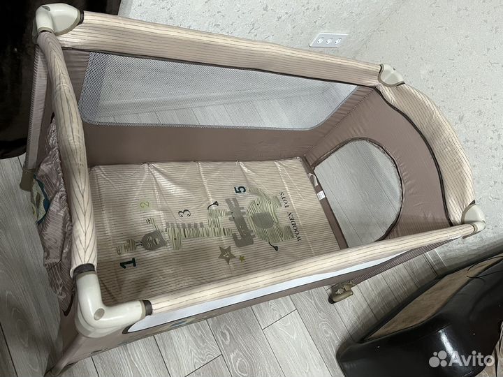 Манеж детский складной