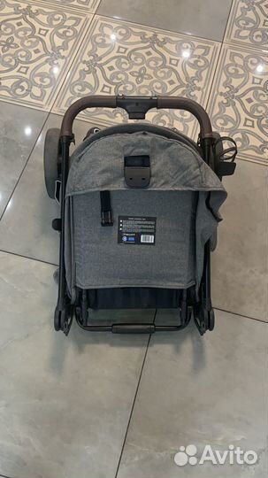 Прогулочная коляска carello bravo