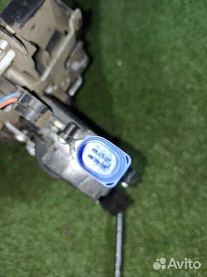 Замок двери задний правый Skoda Fabia 2 хэтчбек