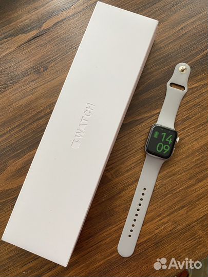 Apple watch series 8