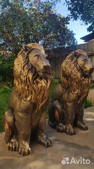 Лев из бетона