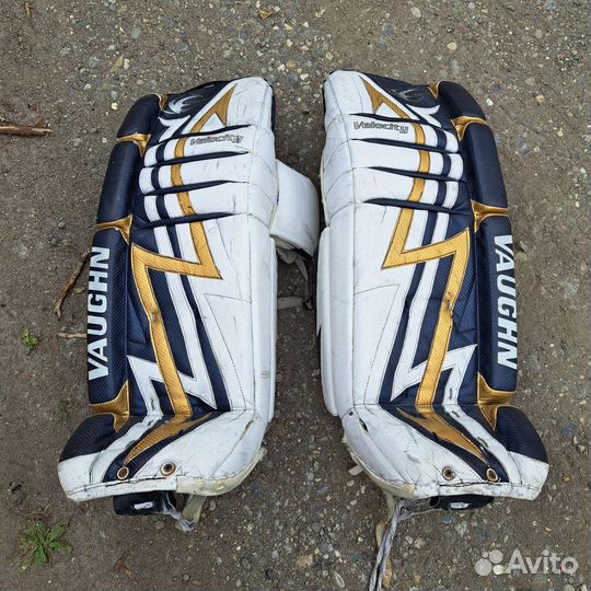 Хоккейные вратарьские щитки