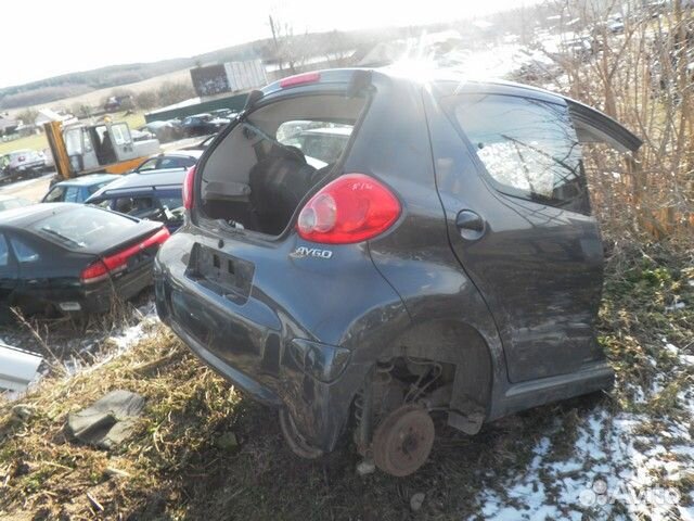 Дверь задняя левая Toyota Aygo I (2005—2009) JN6XV