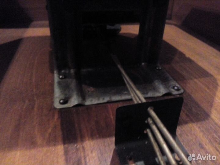 Часы настенные янтарь