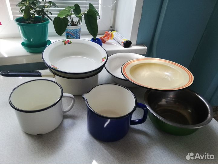 Посуда, кастрюли, сковороды, бидон, миски