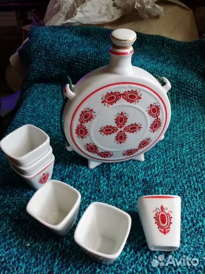 Фляга-штоф и 6 стопок Hollohaza