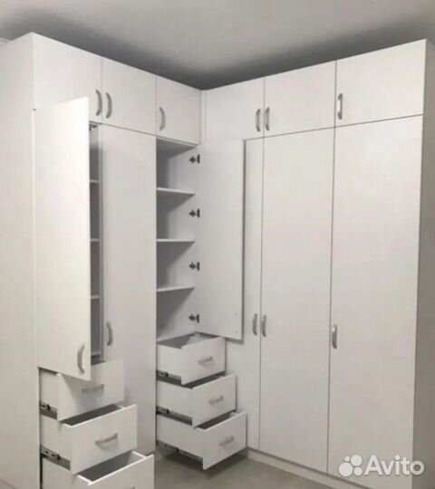 Шкаф