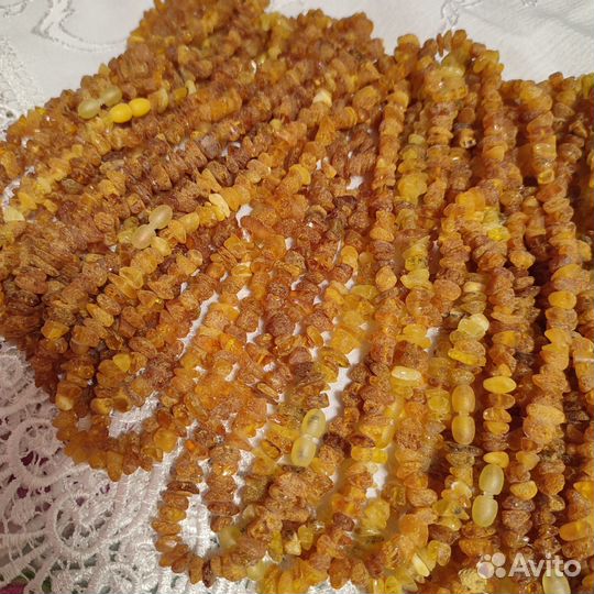 Лечебные бусы из не обработанного Янтаря