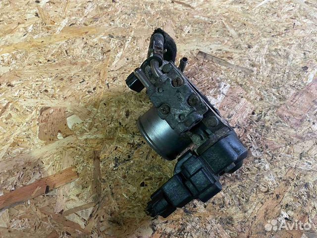 Заслонка дроссельная Toyota Avensis (2006-2009) 4B