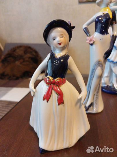 Фарфоровые статуэтки