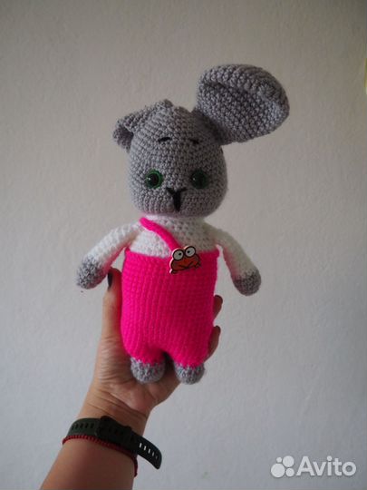 Вязаный заяц амигуруми мягкая игрушка