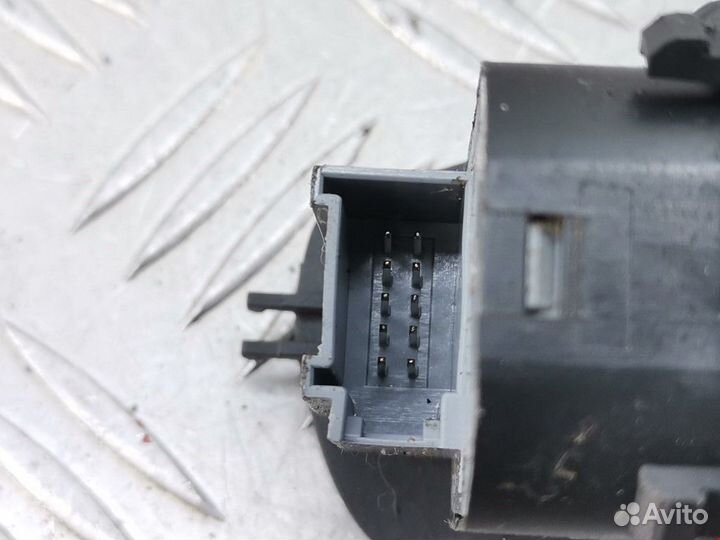 Кнопка (выключатель) Volkswagen Polo 3 2000