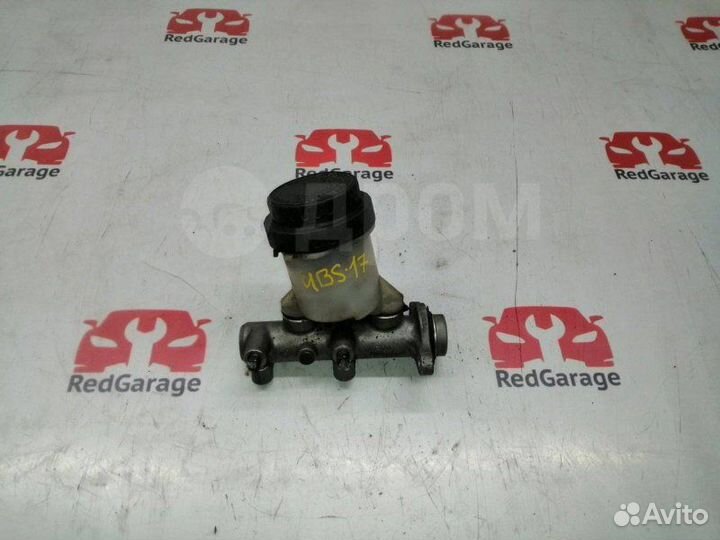 Главный тормозной цилиндр Isuzu Trooper UBS17 4ZE1