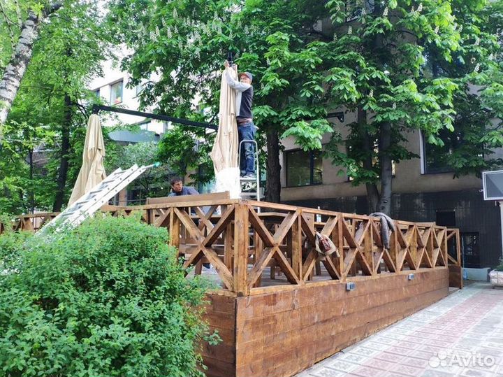 Уличный зонт для кафе