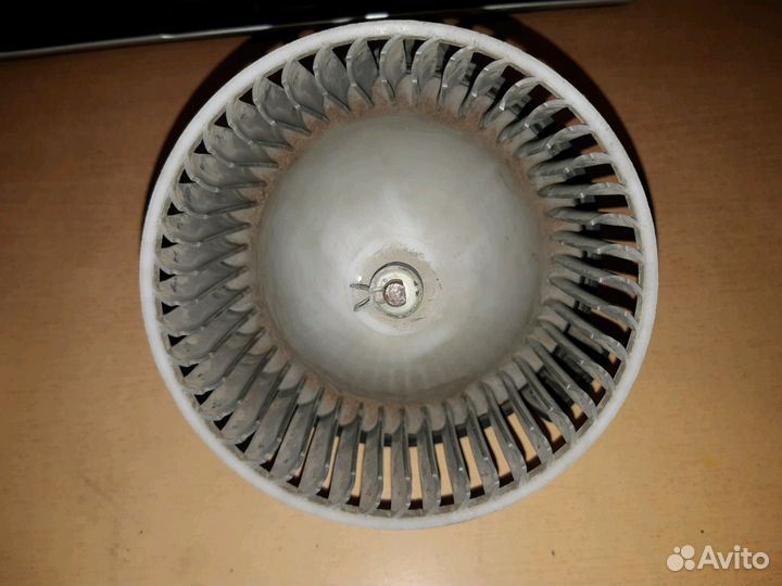 Моторчик печки Митцубиси Кольт c 1996-2004 г